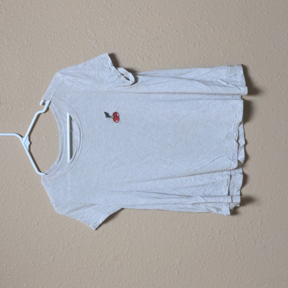 American Eagle soft and sexy cream cherry tee shirt short sleeve size medium